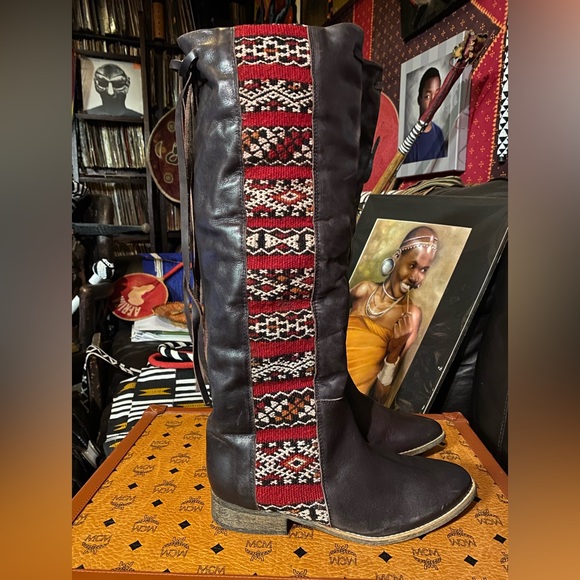 HOWSTY ‘Aisha’ Tall Boot, 40 - Picture 3 of 6